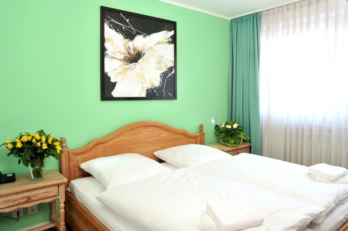 Stadthotel Langenfeld Лангенфелд Екстериор снимка